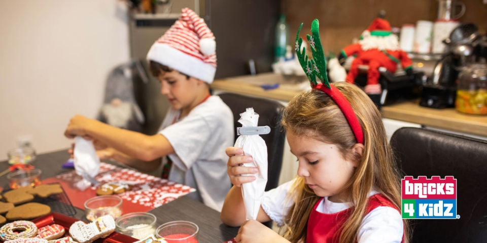 Christmas Baking with the Kids - 25 Christmas Activities
